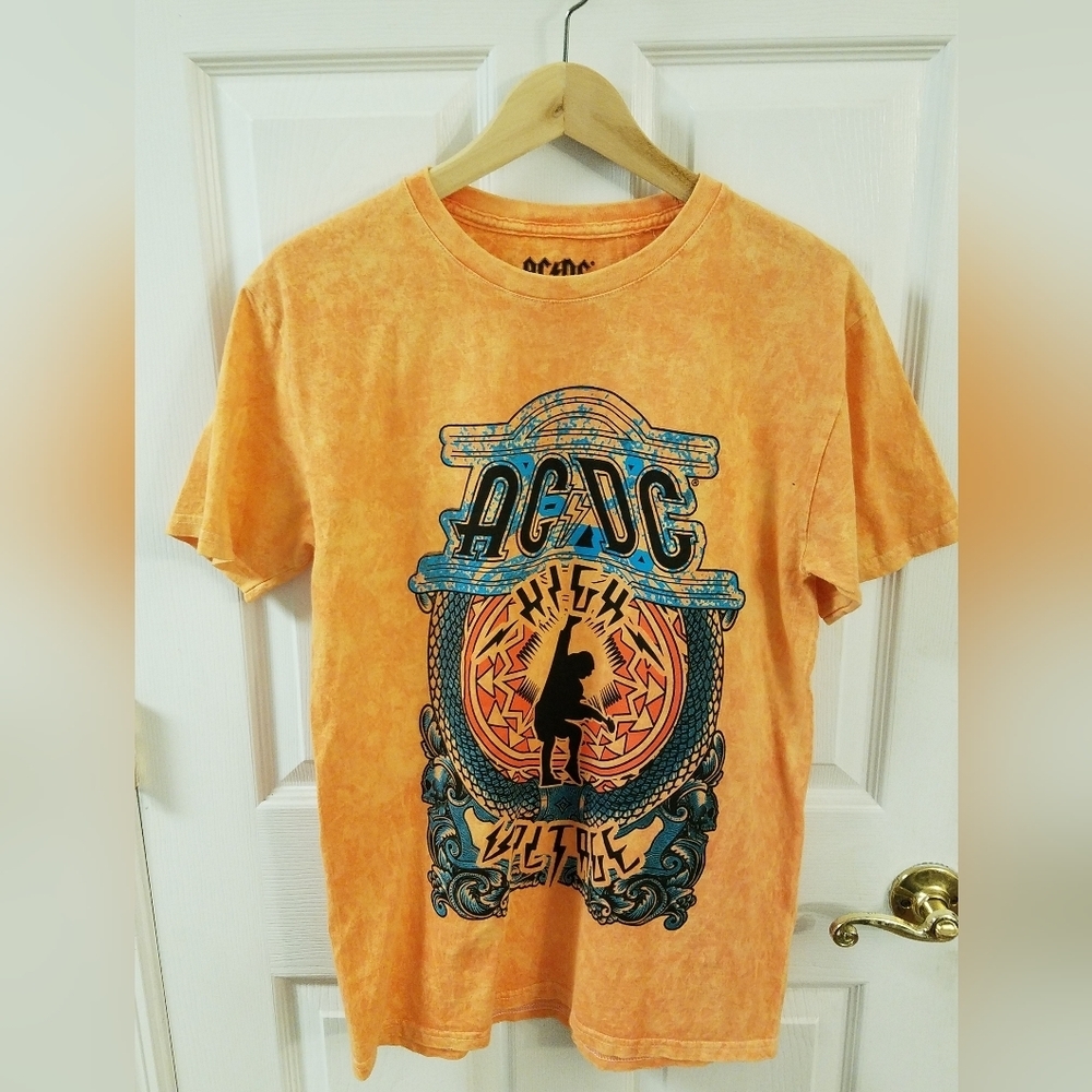 NWOT AC DC Graphic Short Sleeve Tshirt Orange Tie Dye Size Medium